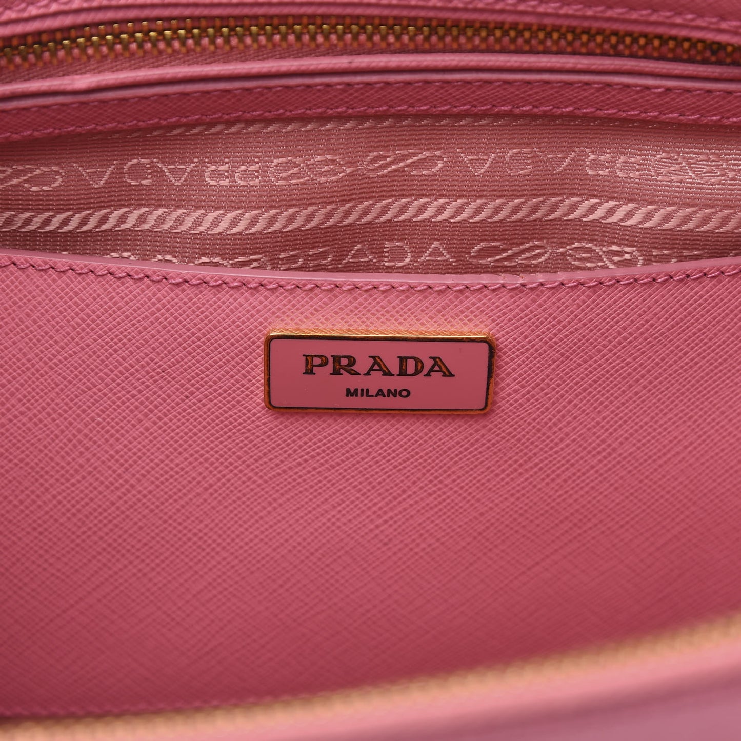 Saffiano Medium Galleria Double Zip Tote Geranio
