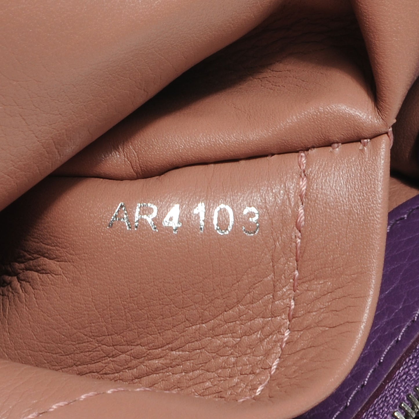 Taurillon Capucines MM Violet