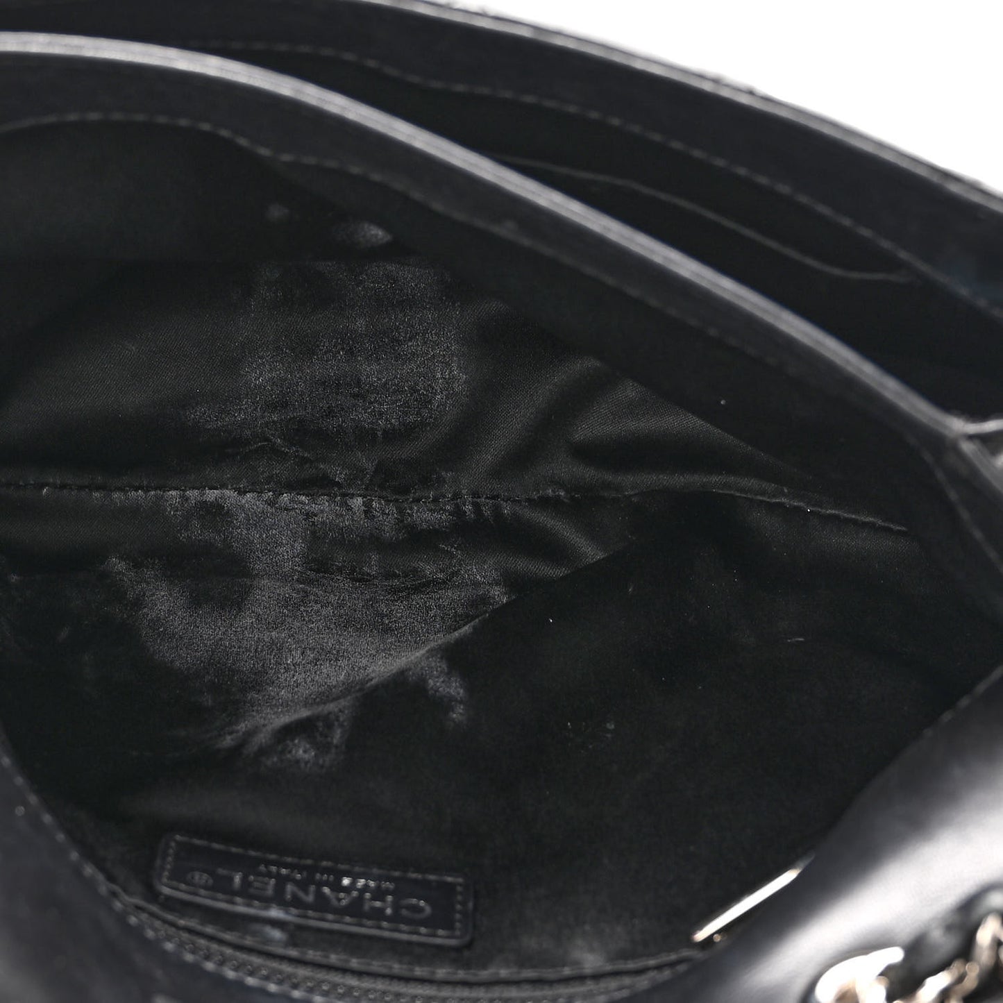 Lambskin Quilted Large Pagode Piping Flap Black