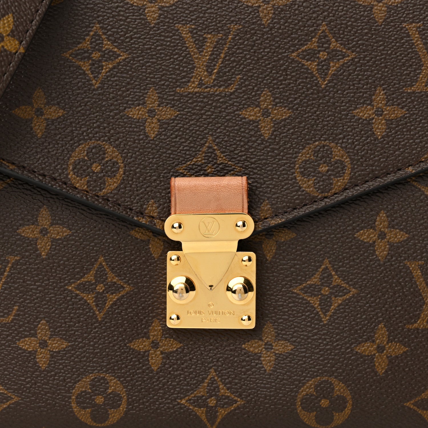 Louis Vuitton Monogram Pochette Metis 8 of 13