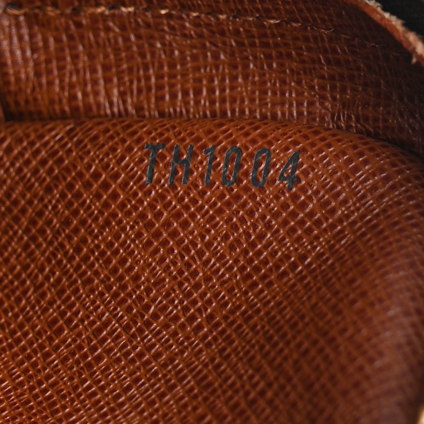 Monogram Amazone