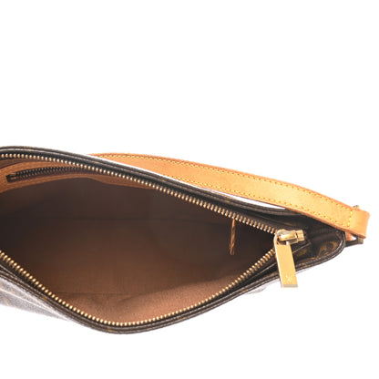 Louis Vuitton Monogram Trotteur 5 of 12