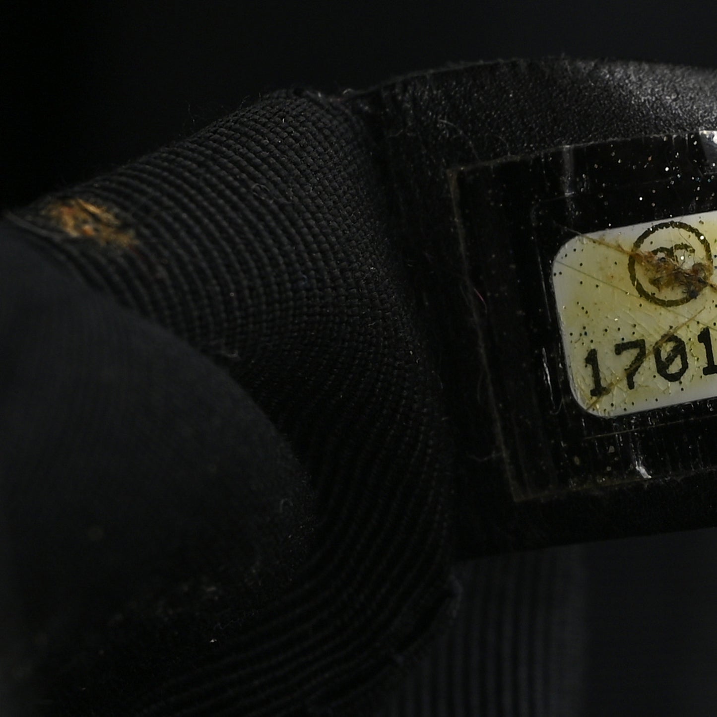 Calfskin Small Cerf Executive Shopper Tote Black