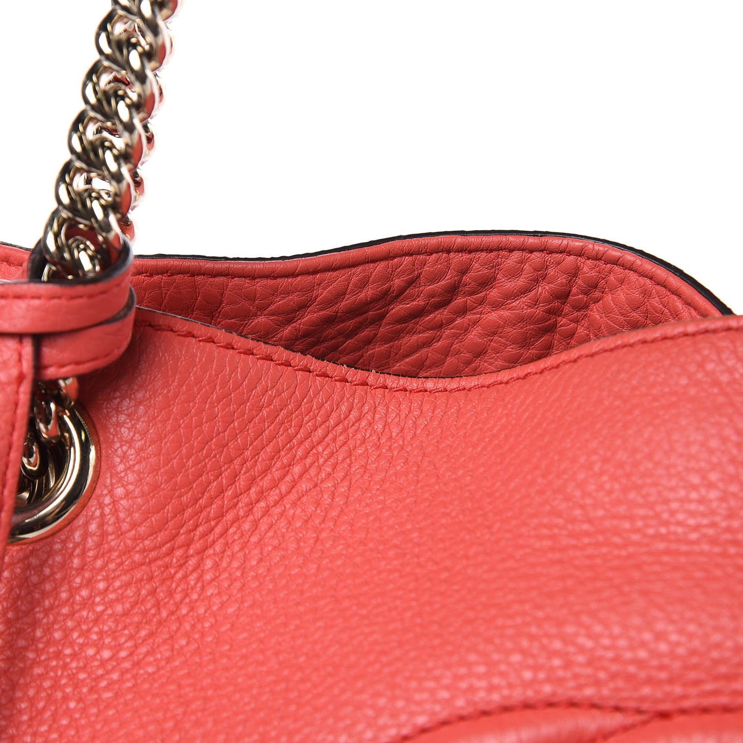 Pebbled Calfskin Medium Soho Chain Shoulder Bag Begonia Pink