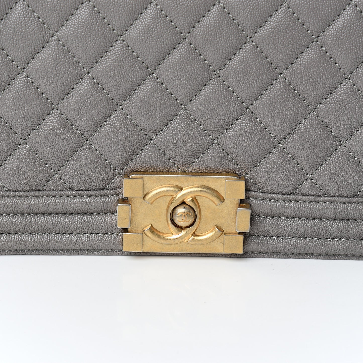 Caviar Quilted Medium Boy Flap Grey