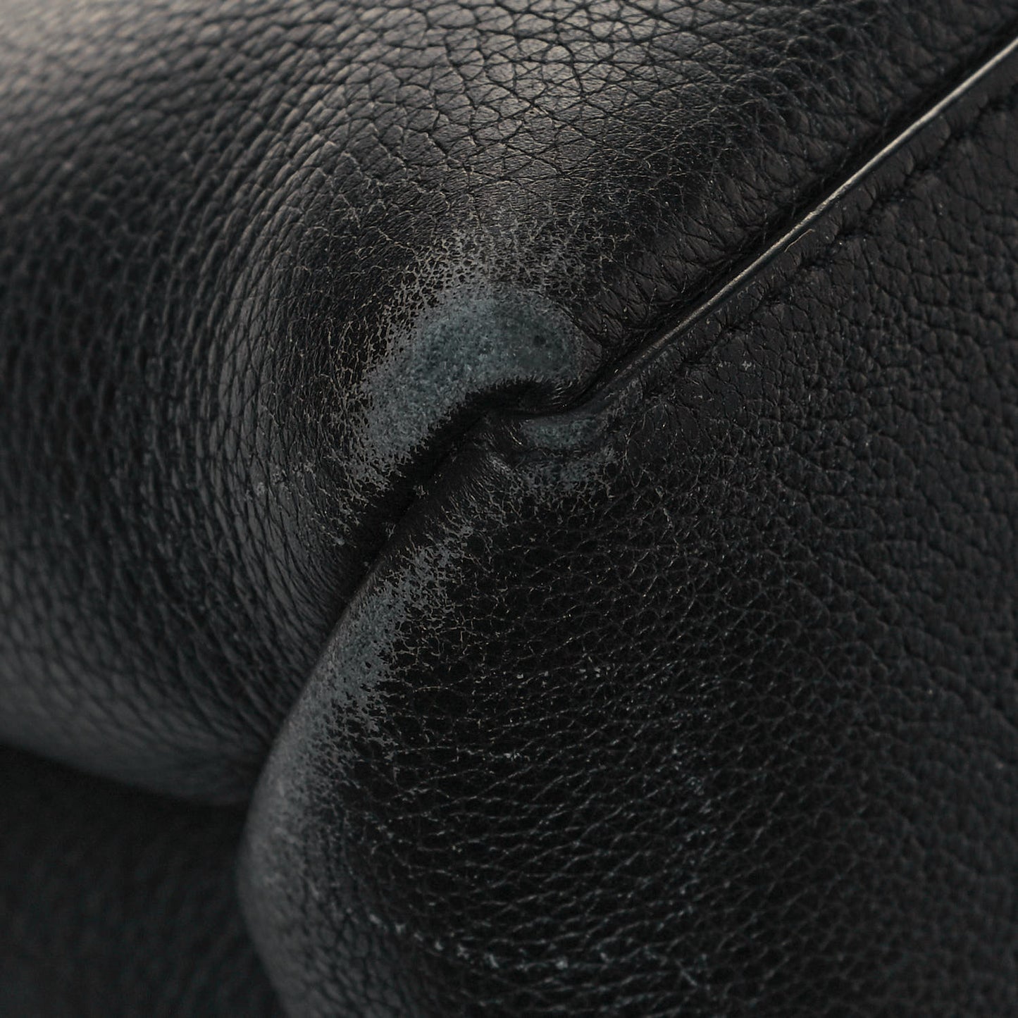 Soft Calfskin My Lockme Top Handle Vanille Black