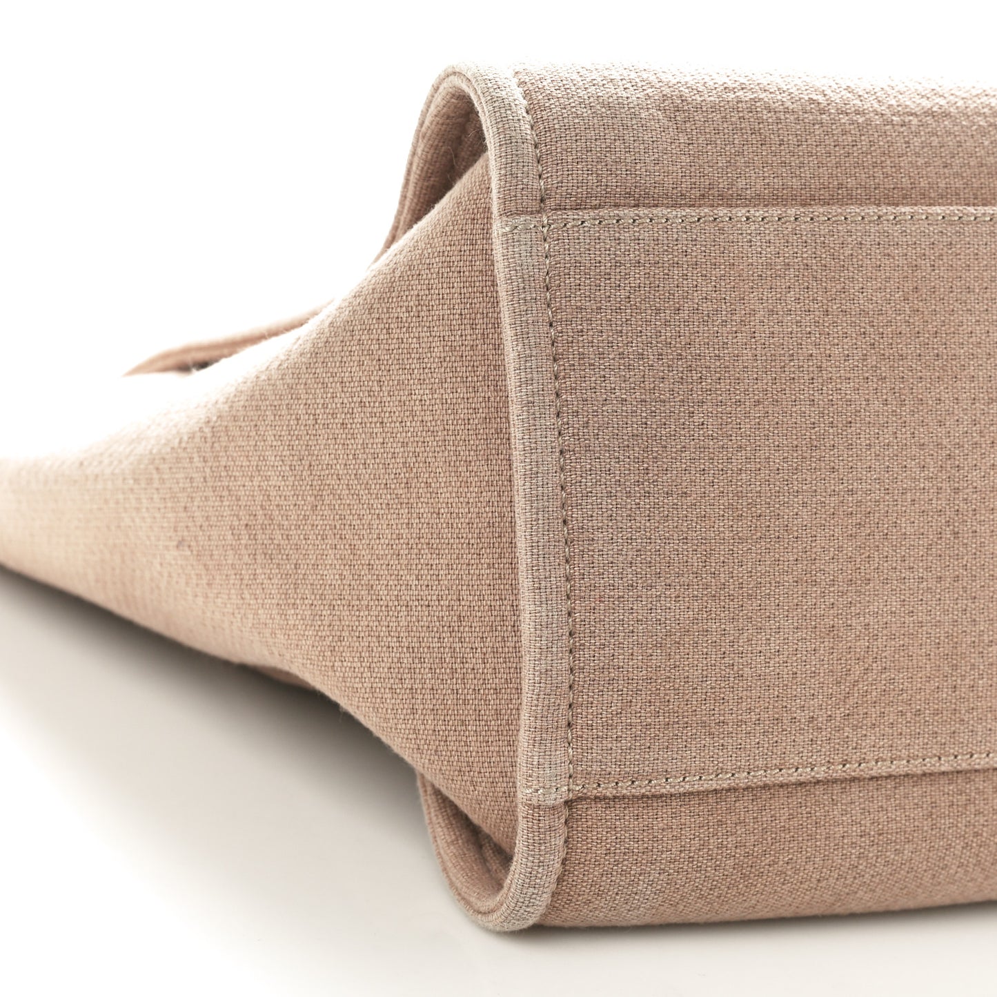 Mixed Fibers Medium Deauville Tote Beige
