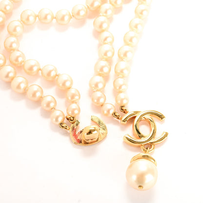 Chanel Pearl CC Turn Lock Short Necklace Gold 4 of 5