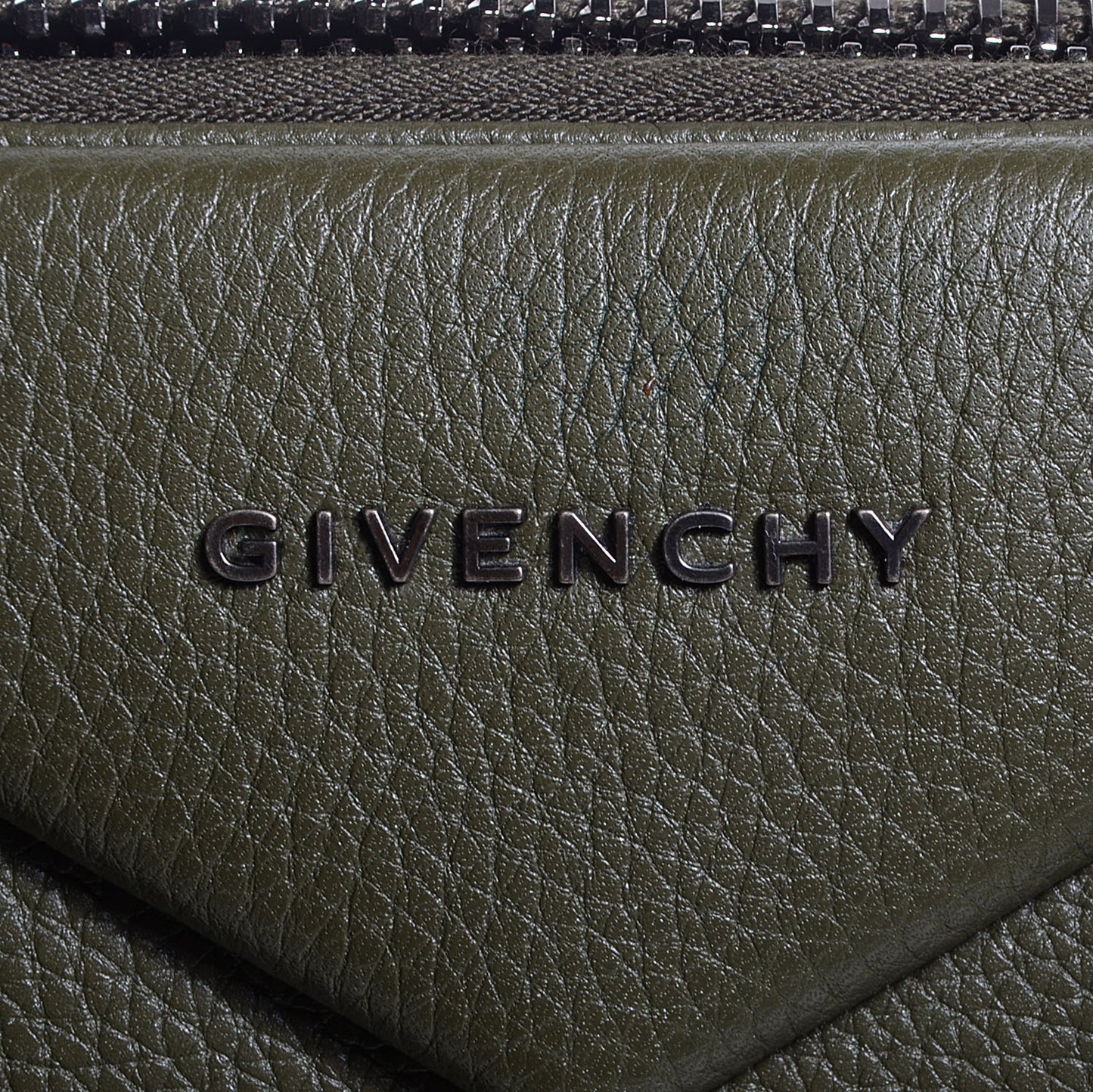Grained Calfskin Medium Antigona Grey