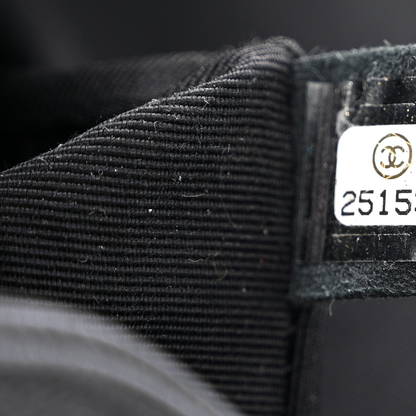 Caviar Quilted Medium Boy Flap Black