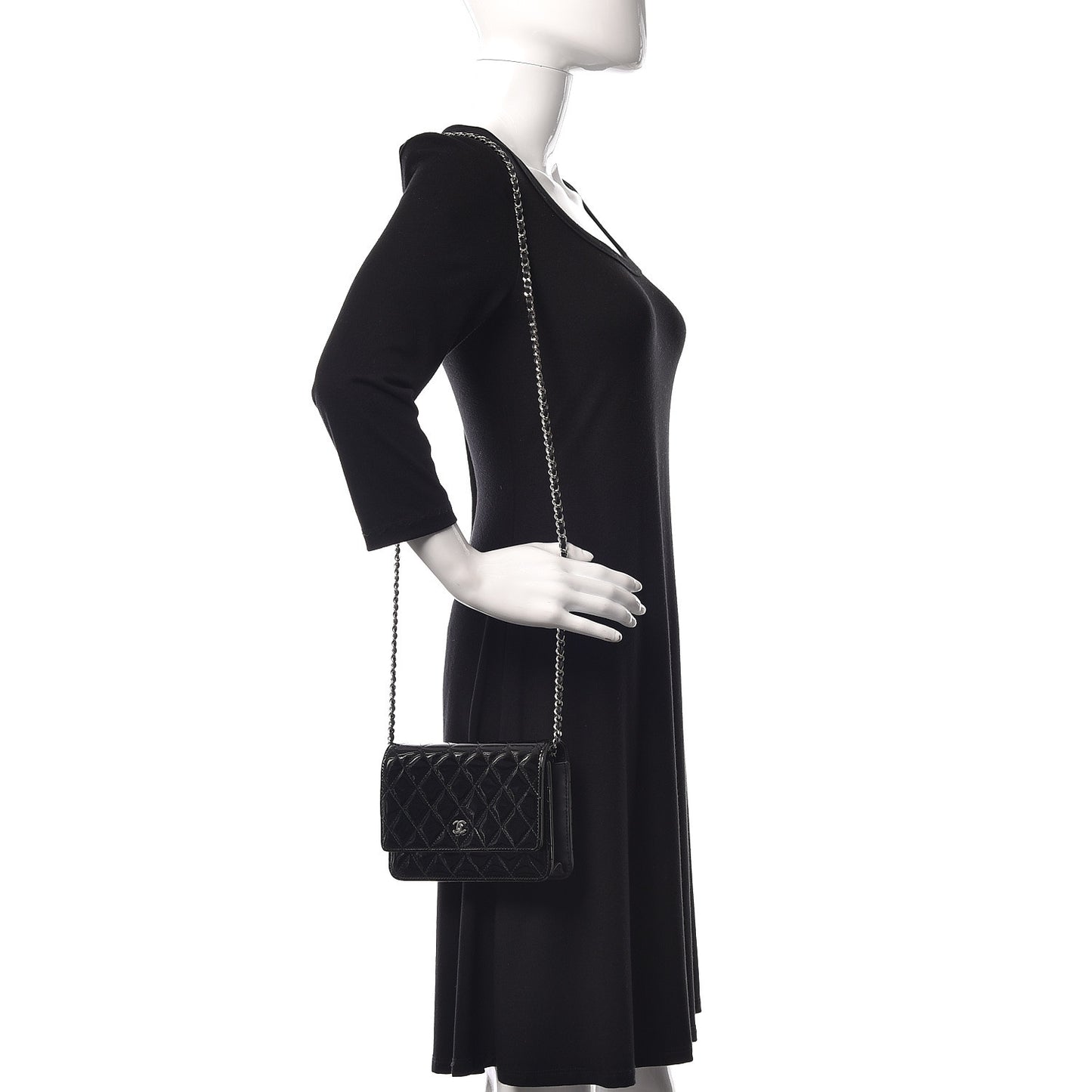 Patent Quilted Wallet On Chain WOC Black