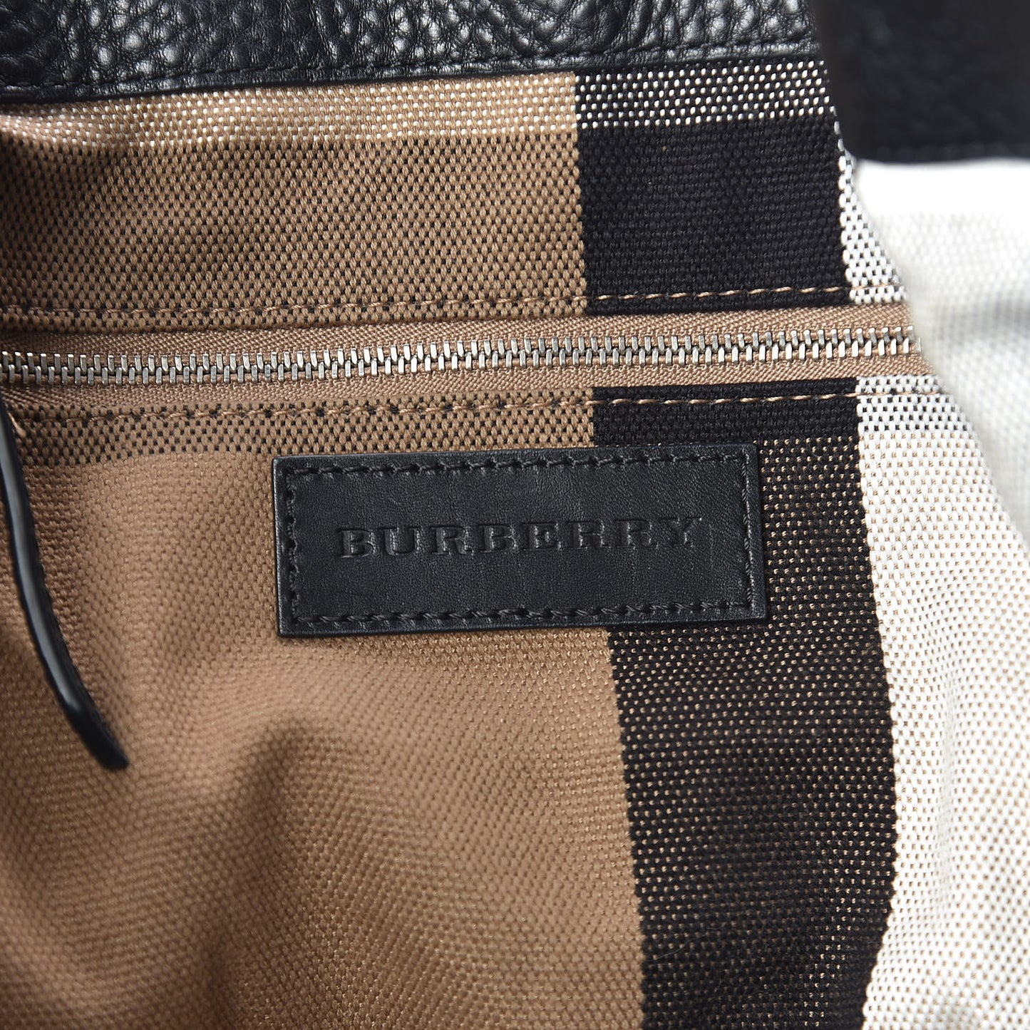 Grainy Calfskin House Check Medium Maidstone Black