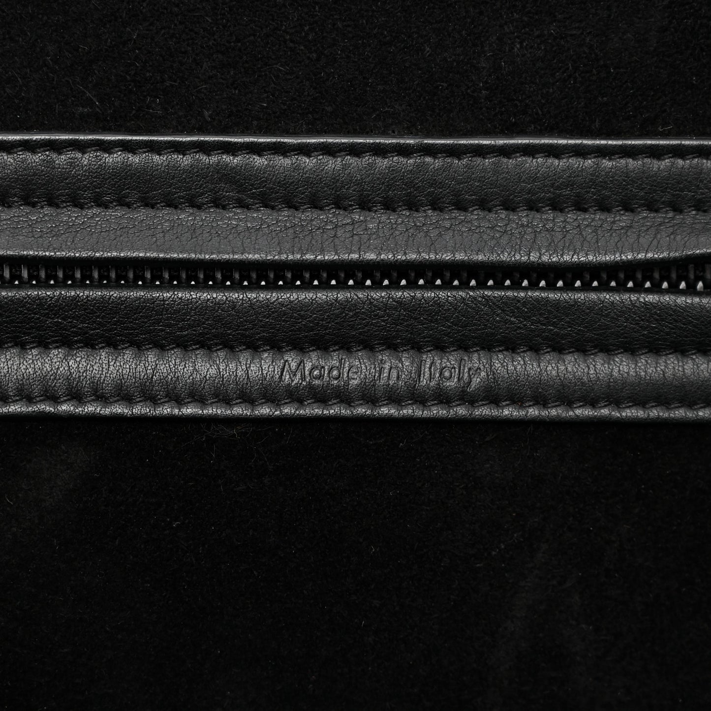 Smooth Calfskin Medium Phantom Luggage Black