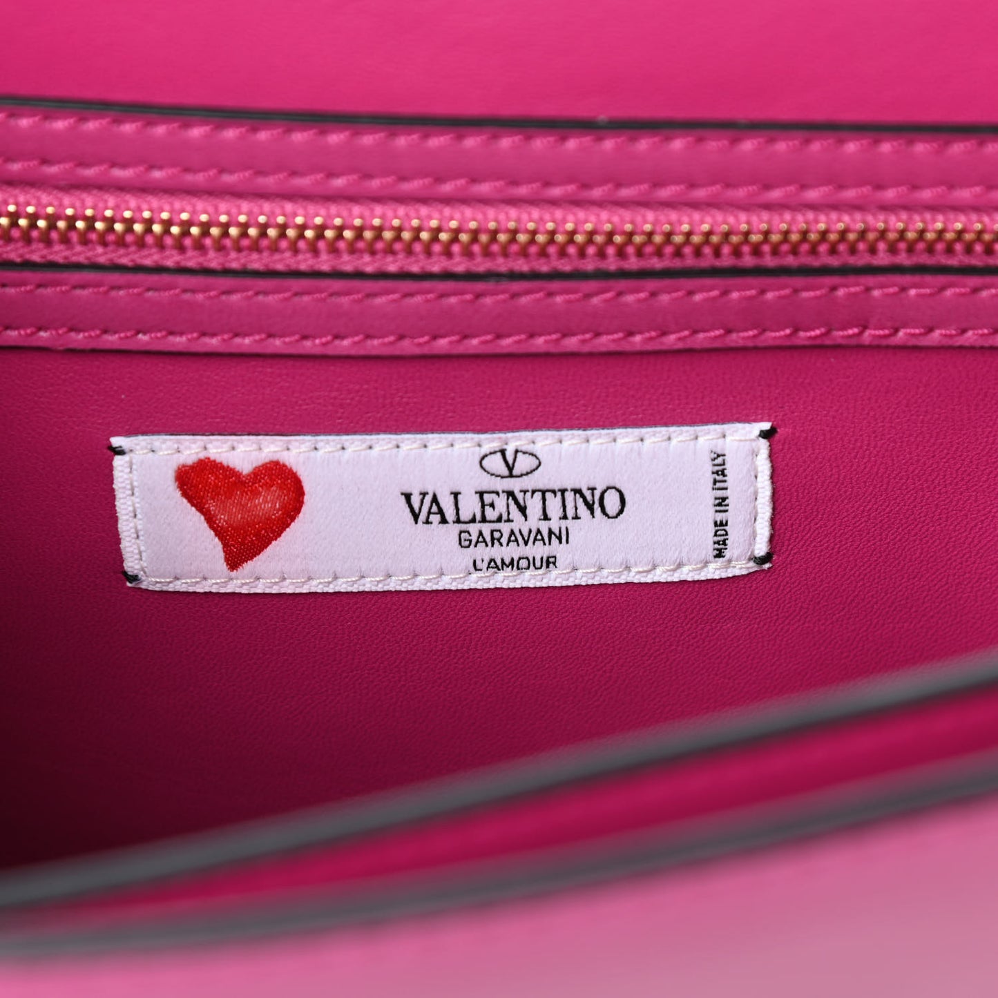 Shiny Nappa L'Amour Rockstud Shoulder Bag Fuxia