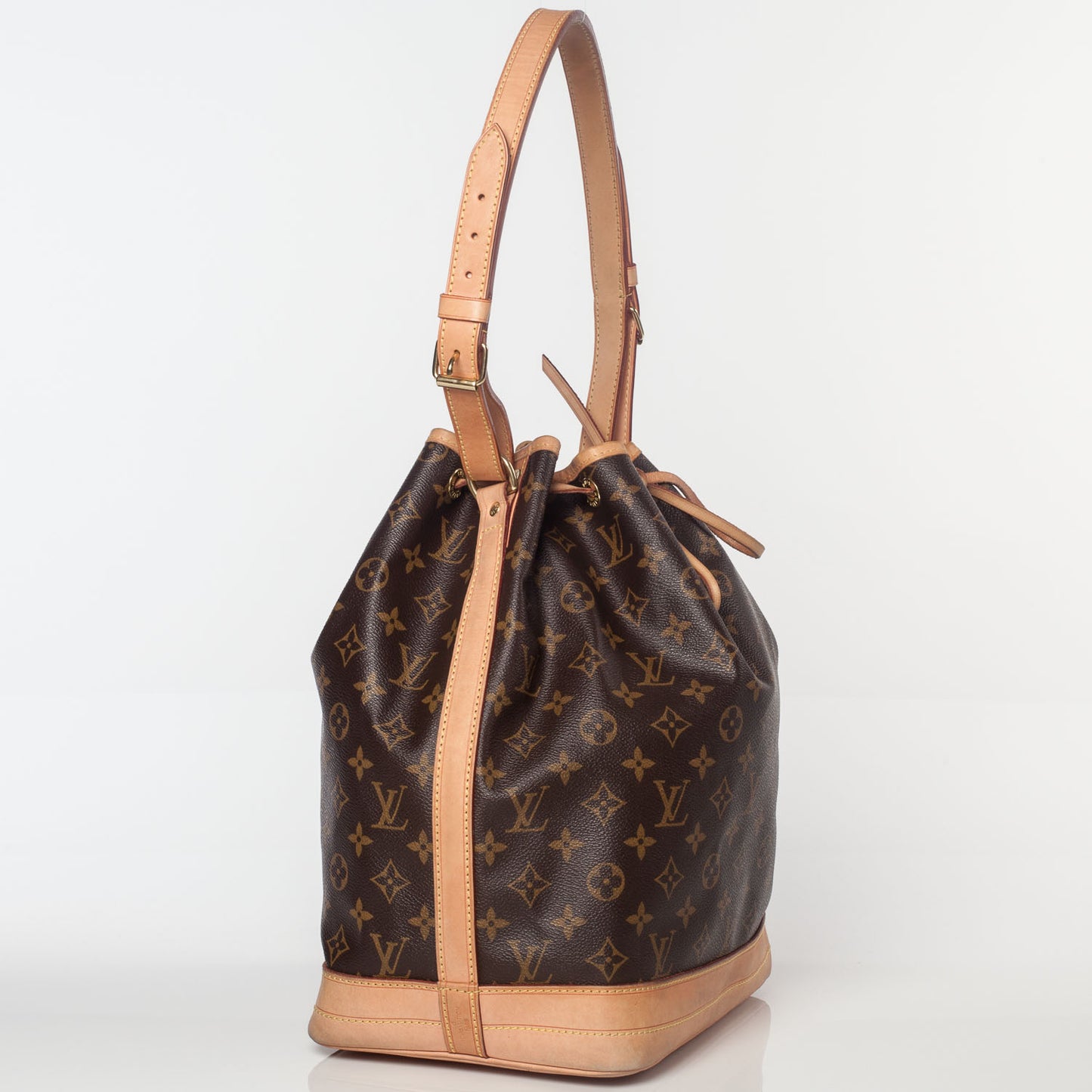 Monogram Noe