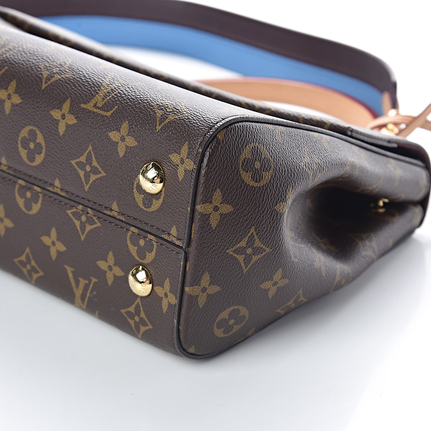 Louis Vuitton Monogram Cluny MM Blue Glacial 8 of 9