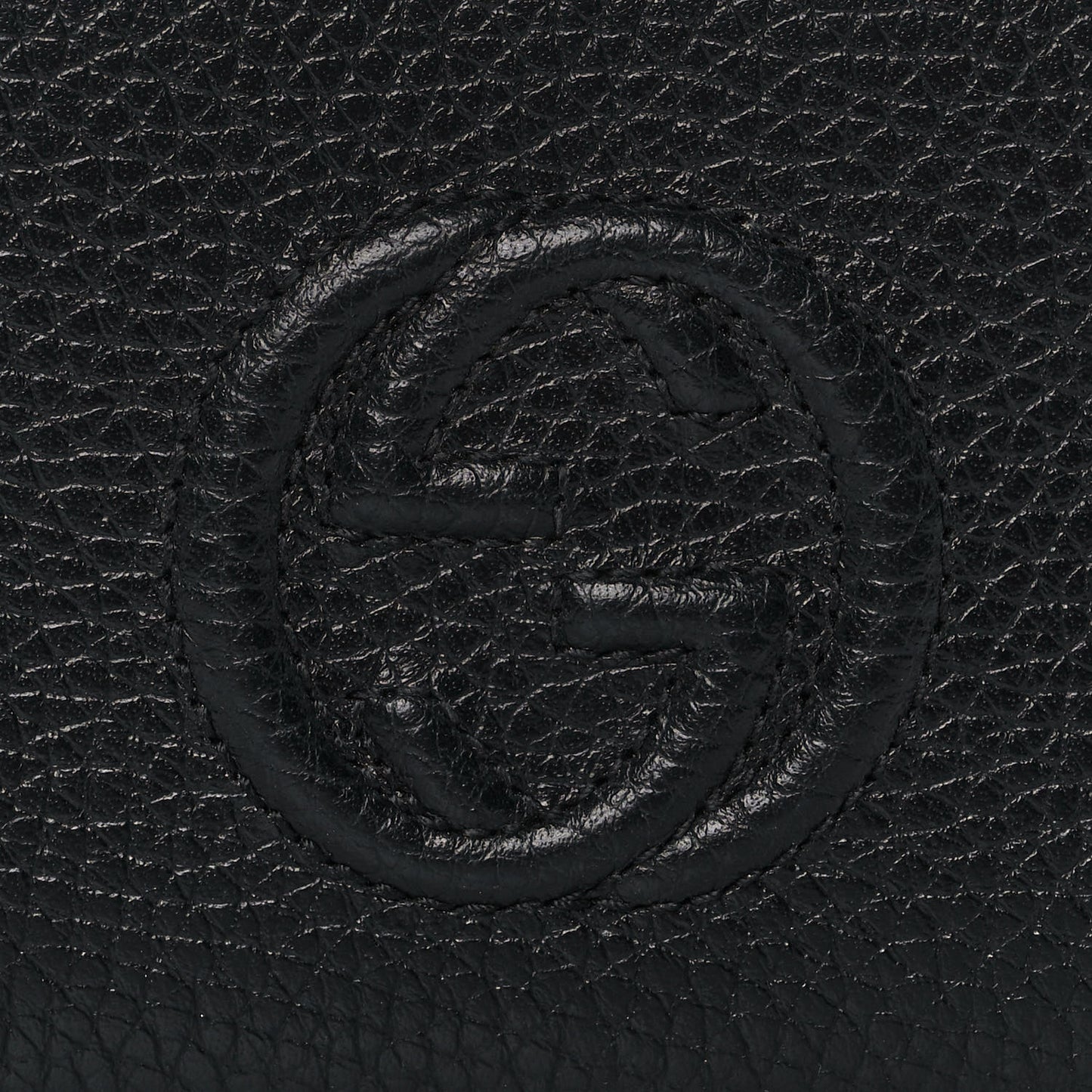 Pebbled Calfskin Small Soho Zip Around Wallet Black