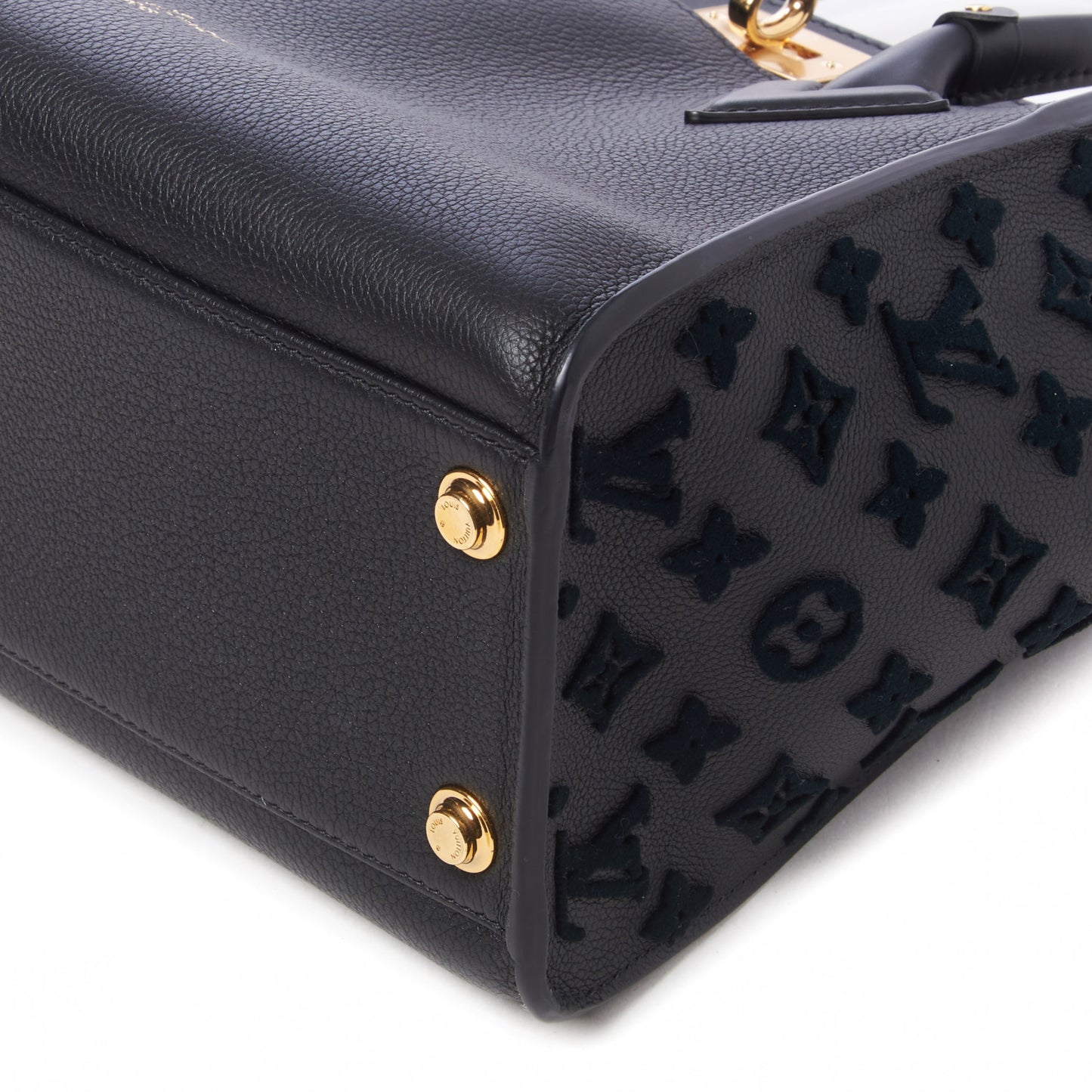 Calfskin Monogram Tufting On My Side Black