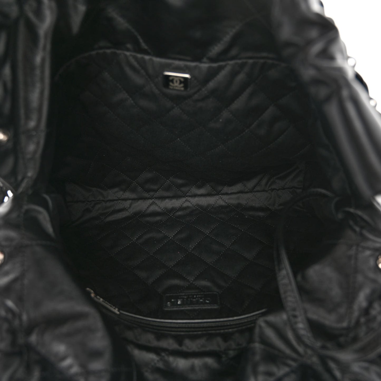 Shiny Calfskin Quilted Small Chanel 22 So Black