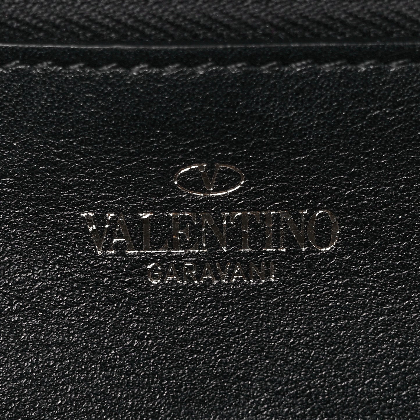 Calfskin Rockstud Phone Case With Chain Black