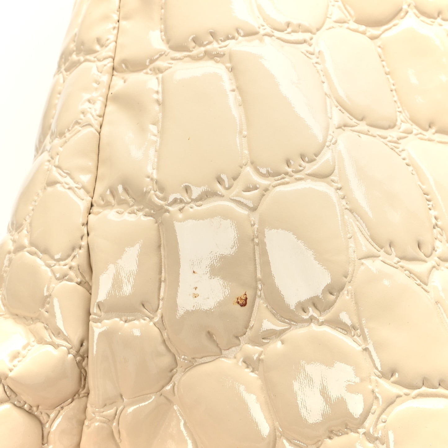 Vernice Alligator Embossed Shoulder Bag Sabbia