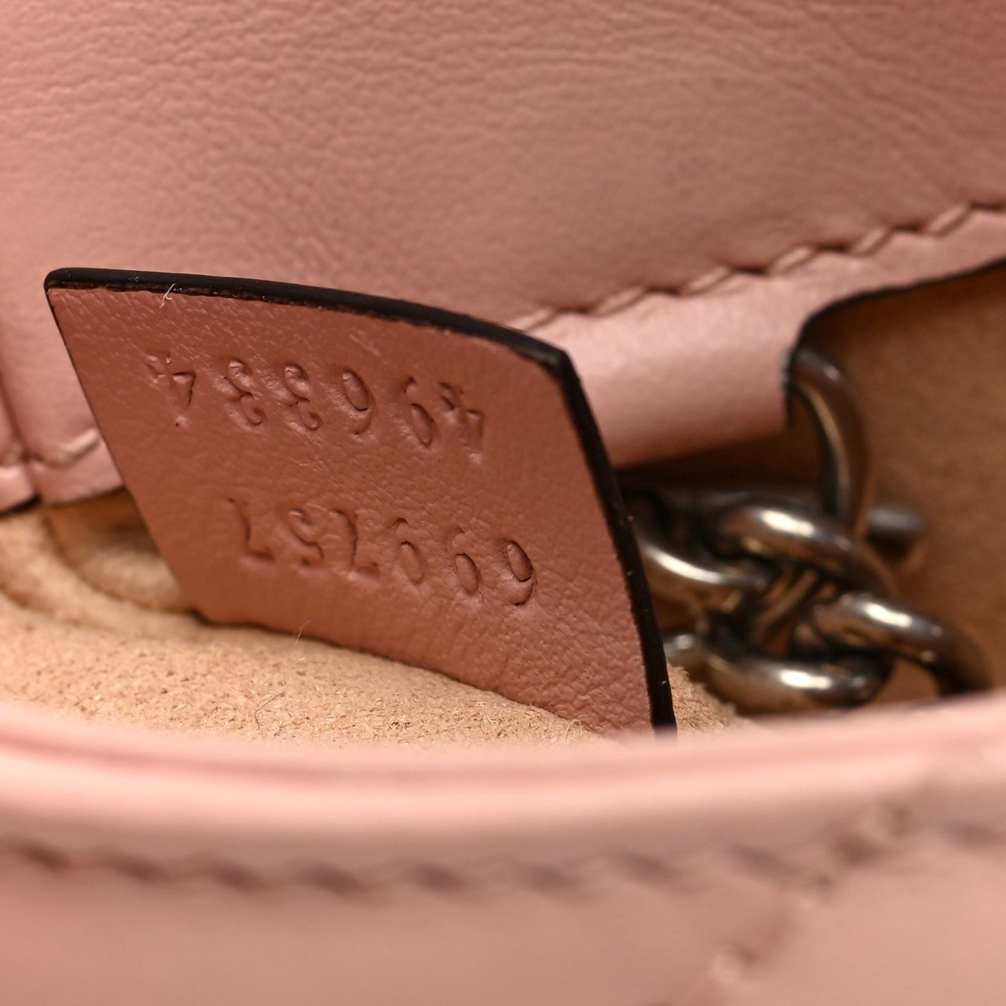 Calfskin Matelasse Monochrome GG Marmont Chain Belt Bag Perfect Pink