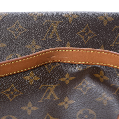 Louis Vuitton Monogram Cabas Mezzo 8 of 18
