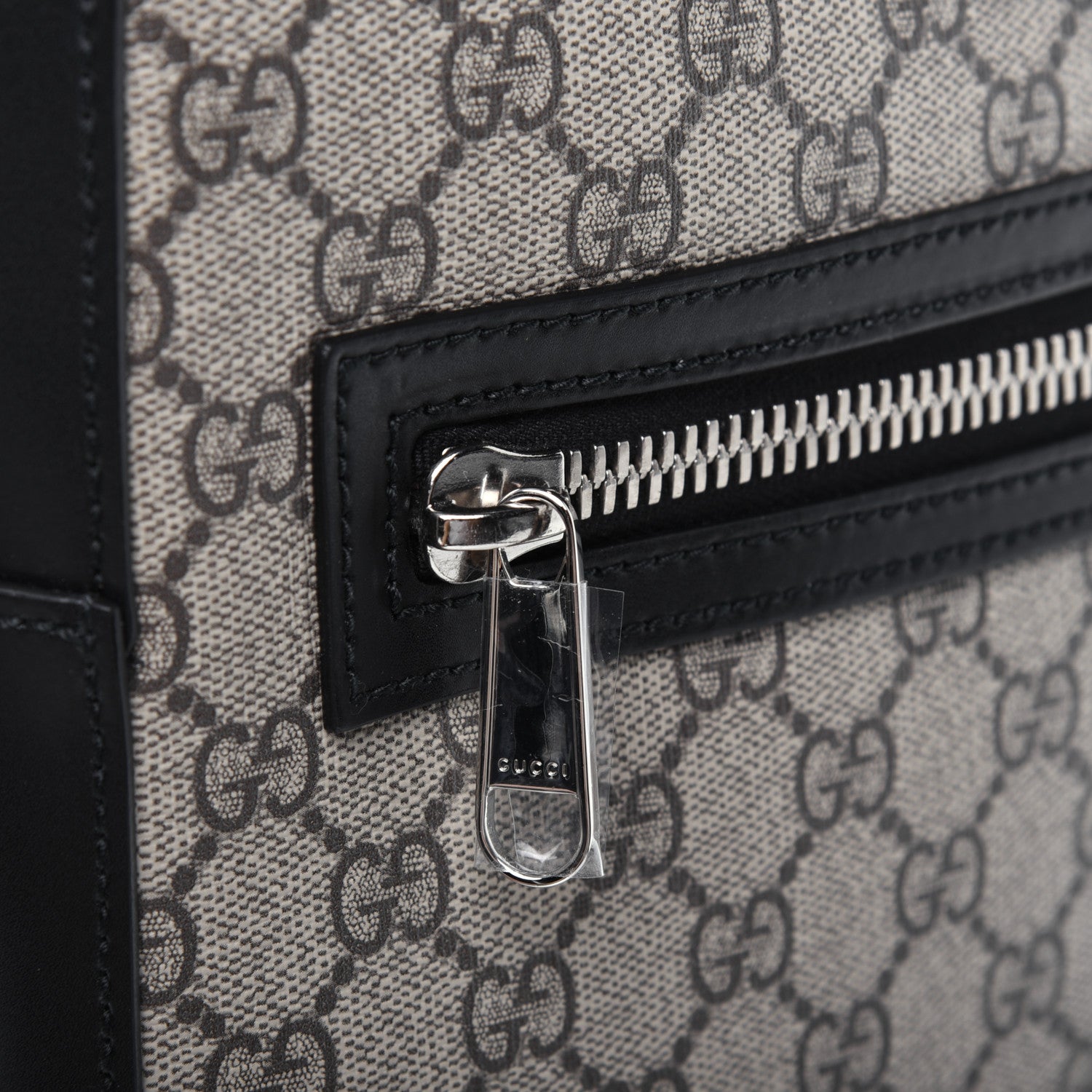 Gucci GG Supreme Monogram Flat Messenger Bag Black 13 of 15