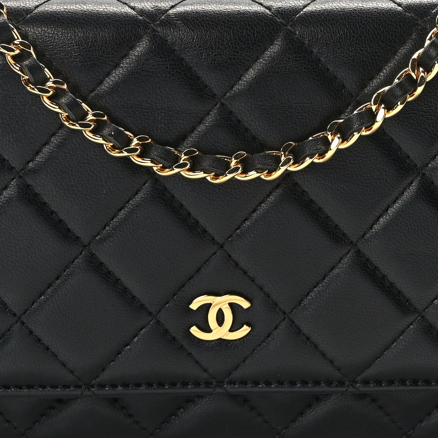 Lambskin Quilted Wallet On Chain WOC Black