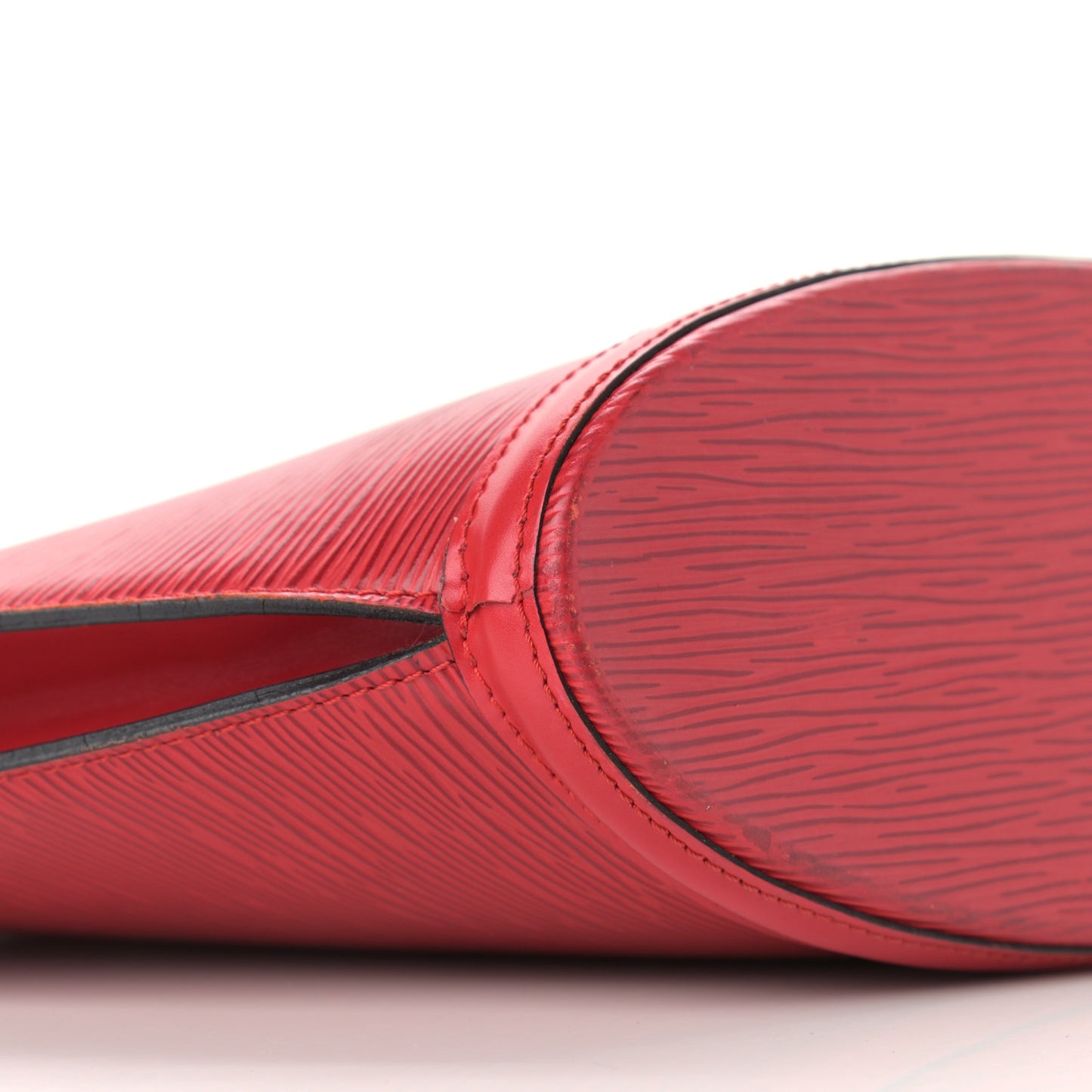 Epi Saint Jacques PM Long Straps Red