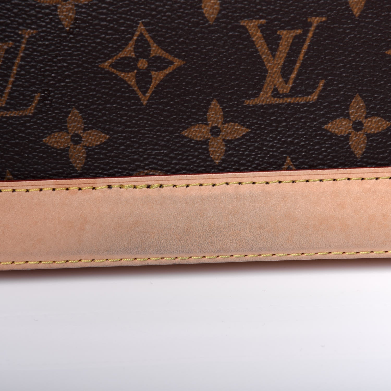 Louis Vuitton Monogram Alma BB 18 of 21