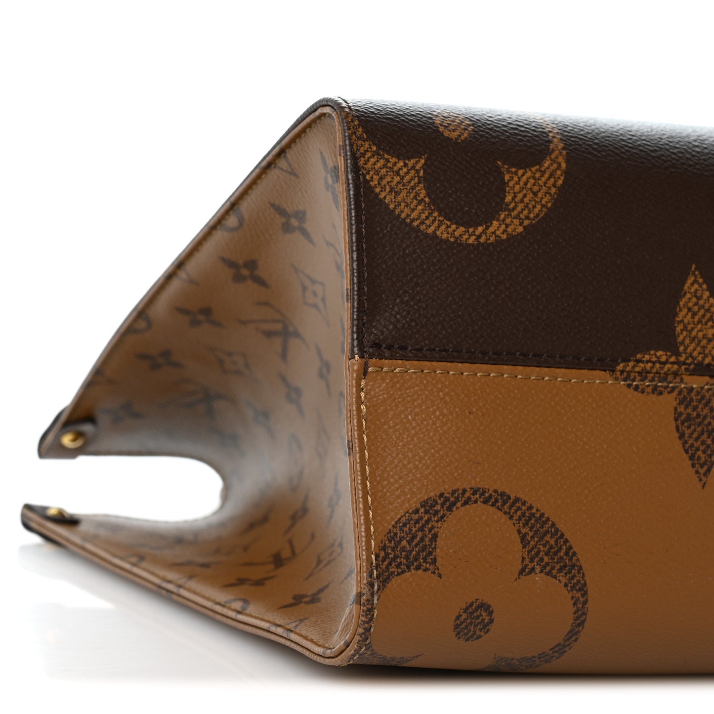 Reverse Monogram Giant Onthego MM
