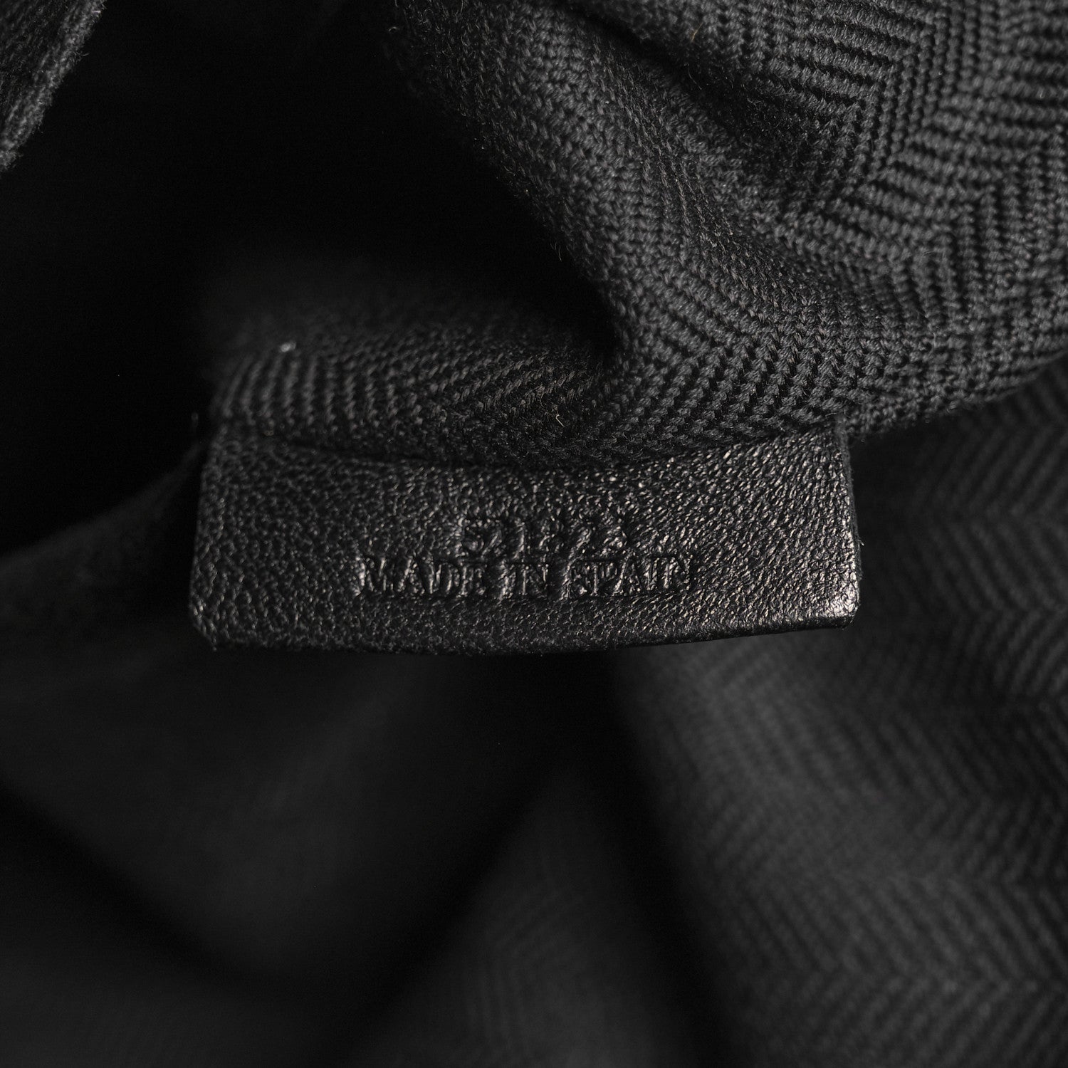 Loewe Calfskin T Pouch Black 7 of 14