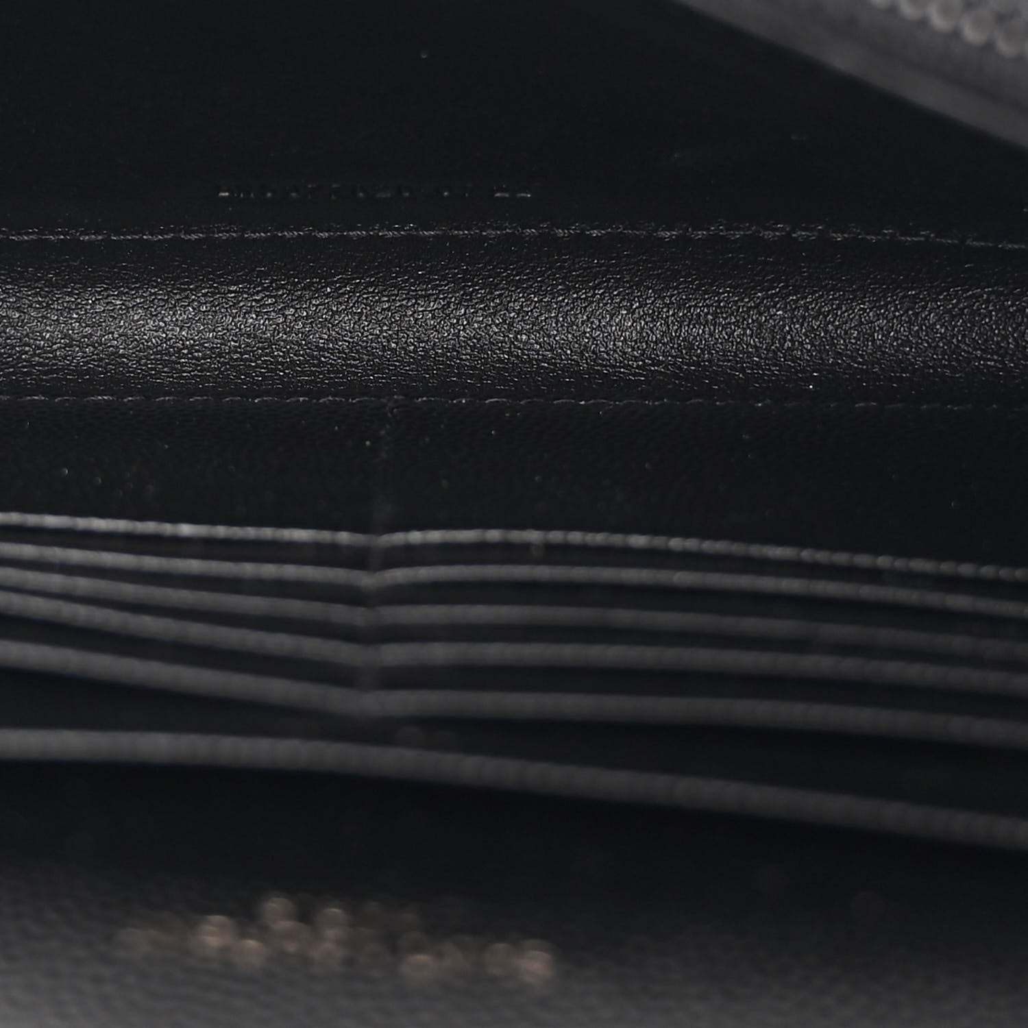 Saint Laurent Grain De Poudre Matelasse Chevron Monogram Monochrome Chain Wallet Black 6 of 12