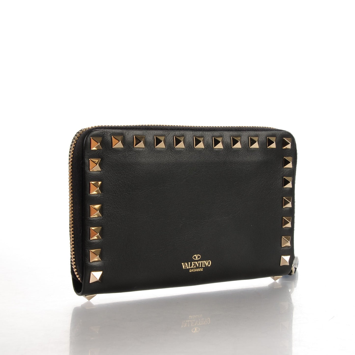 Calfskin Medium Rockstud Zip Around Wallet Black