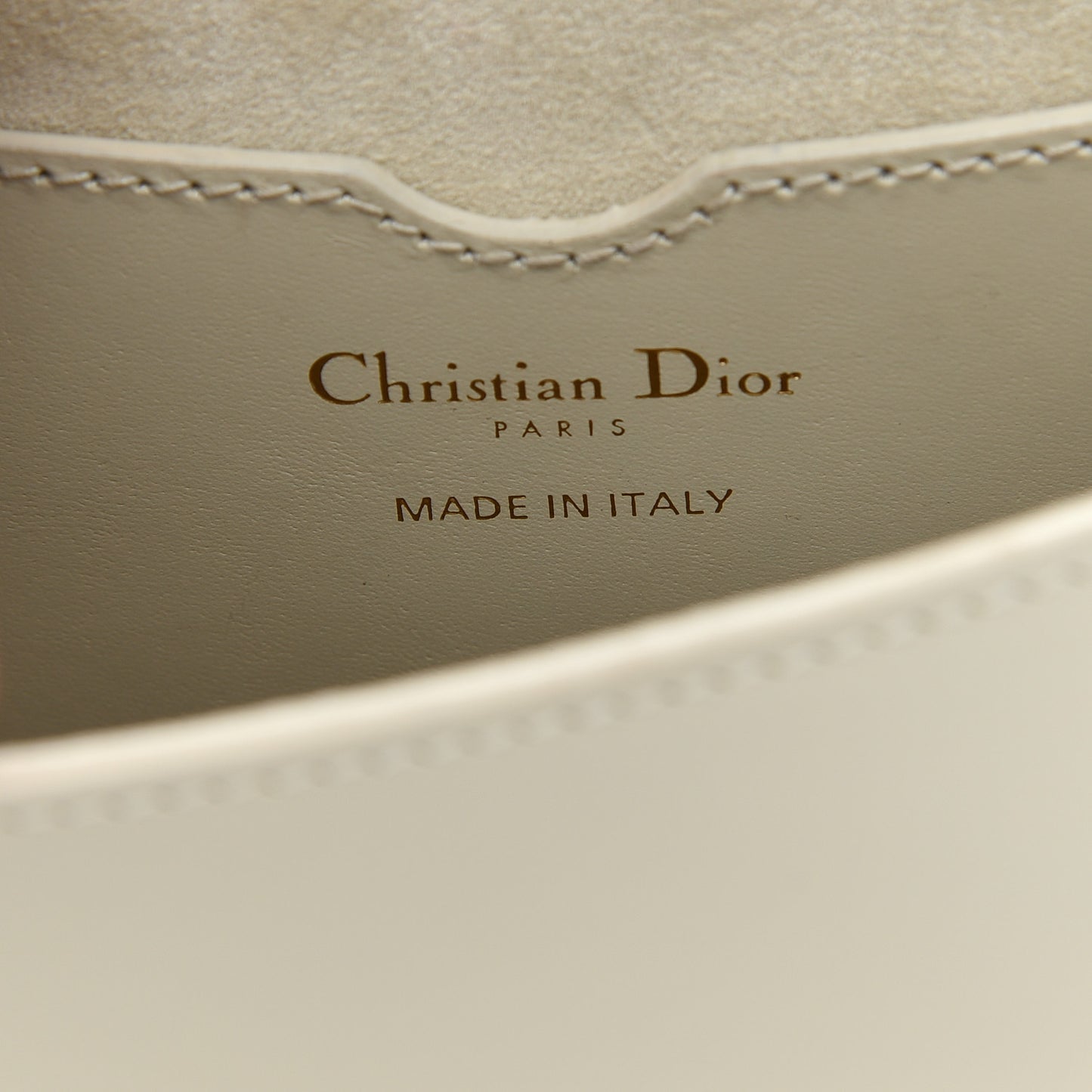 Box Calfskin Medium Bobby Flap Latte