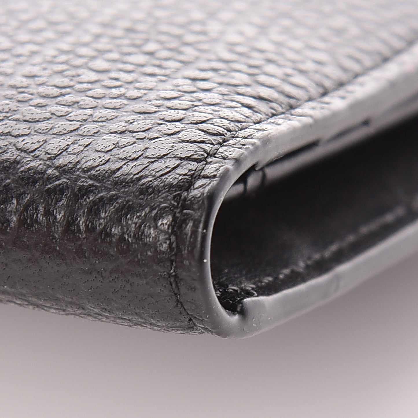 Calfskin Bifold Long Wallet Black