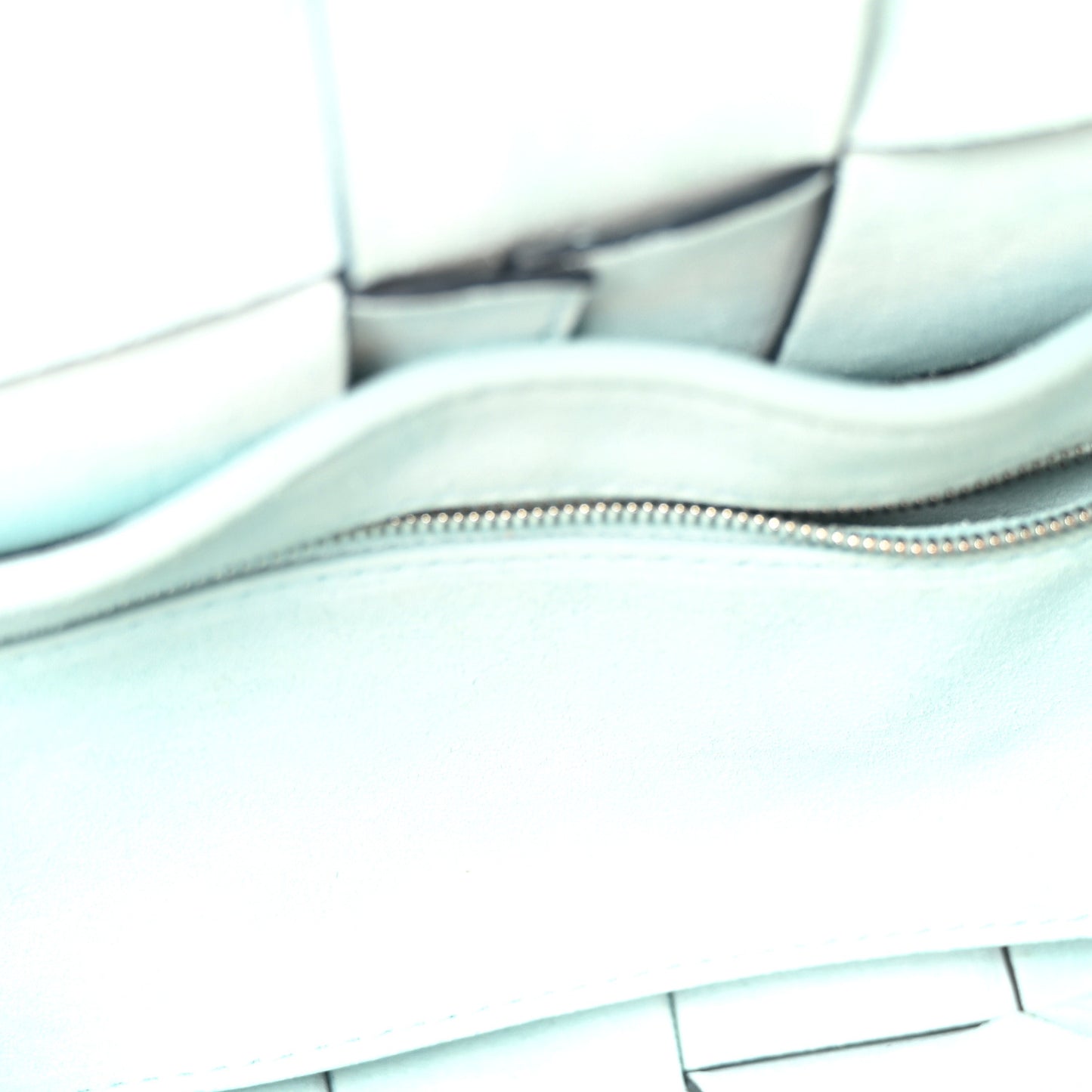 Lambskin Maxi Intreccio Small Cassette Crossbody Bag Ardoise Glacier