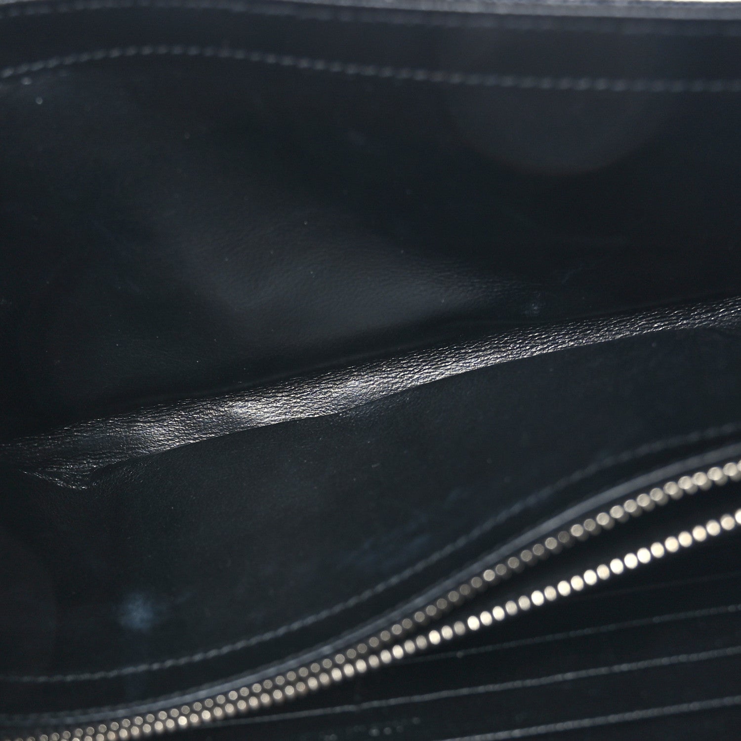 Saint Laurent Grain De Poudre Matelasse Chevron Monogram Chain Wallet Black 7 of 10