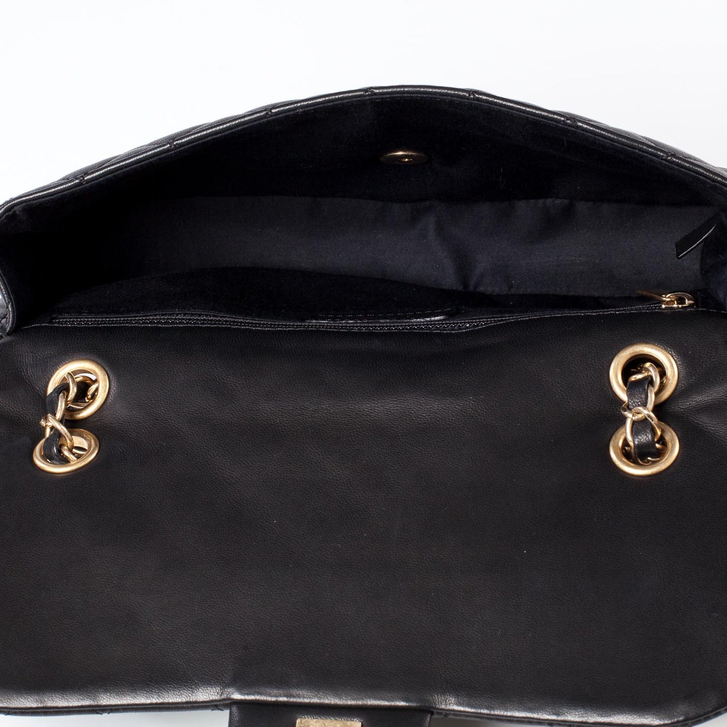 Lambskin Quilted Cruise Charm Medium Flap Black