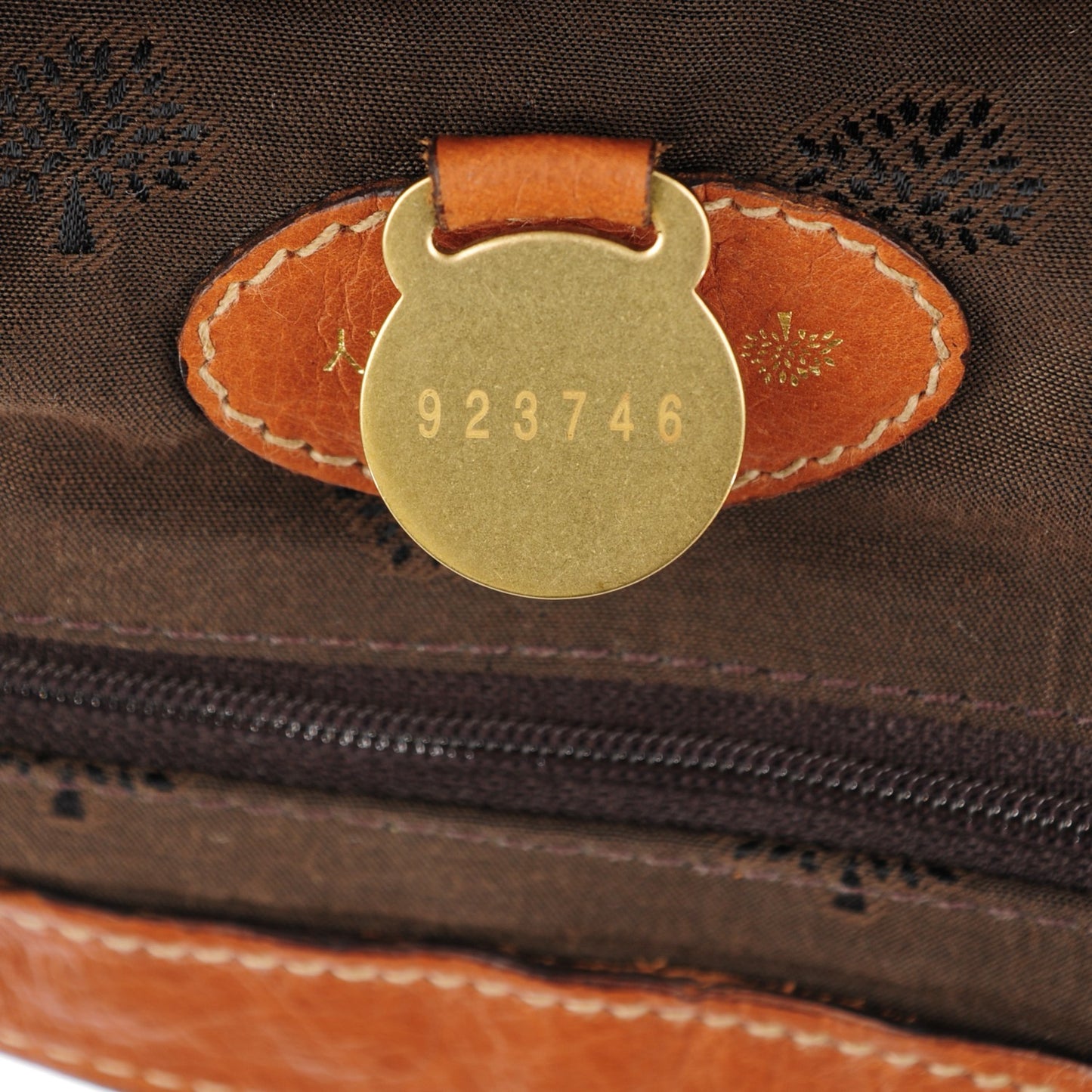 Soft Buffalo Medium Alexa Oak