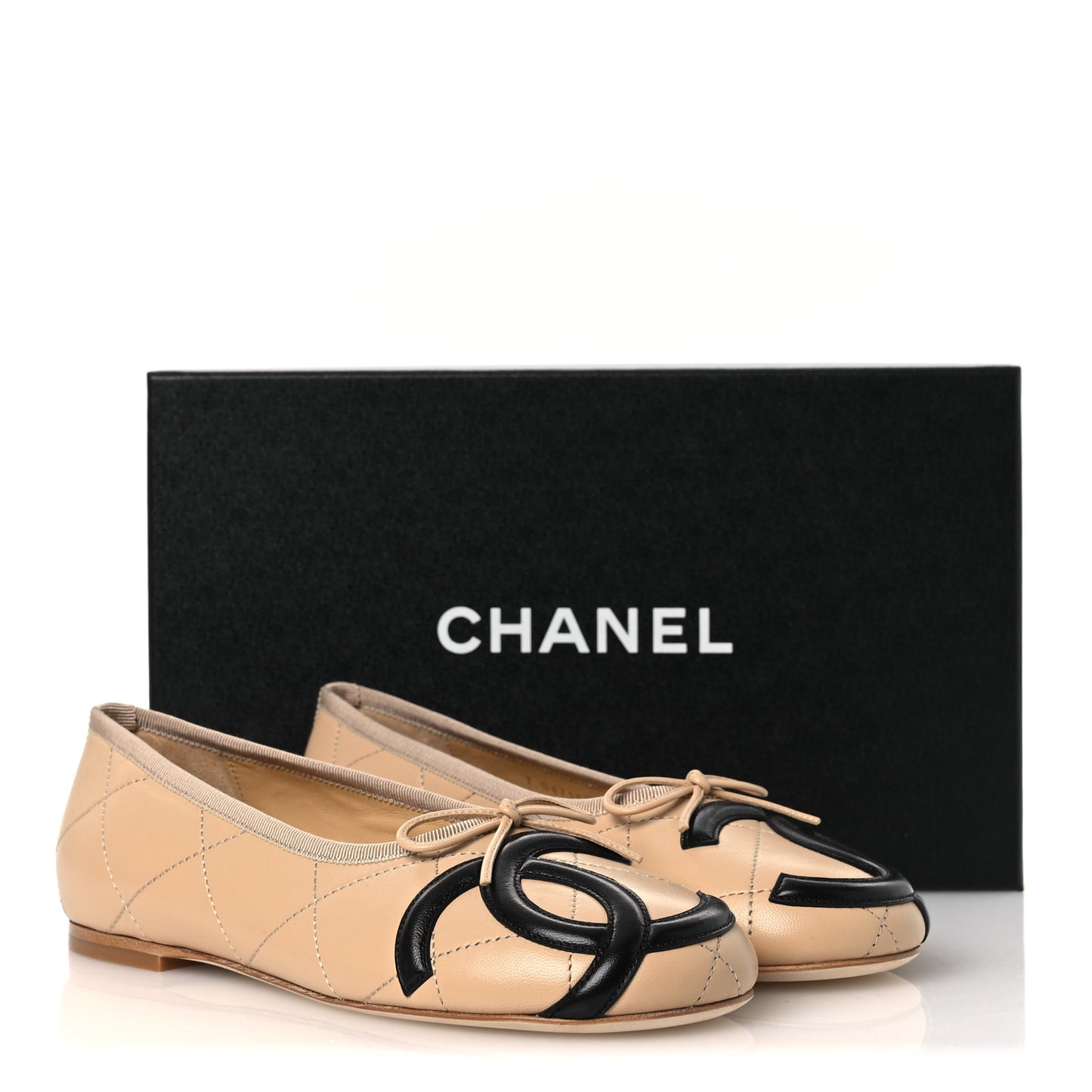 Lambskin Quilted CC Cambon Ballet Flats 38 Beige Black