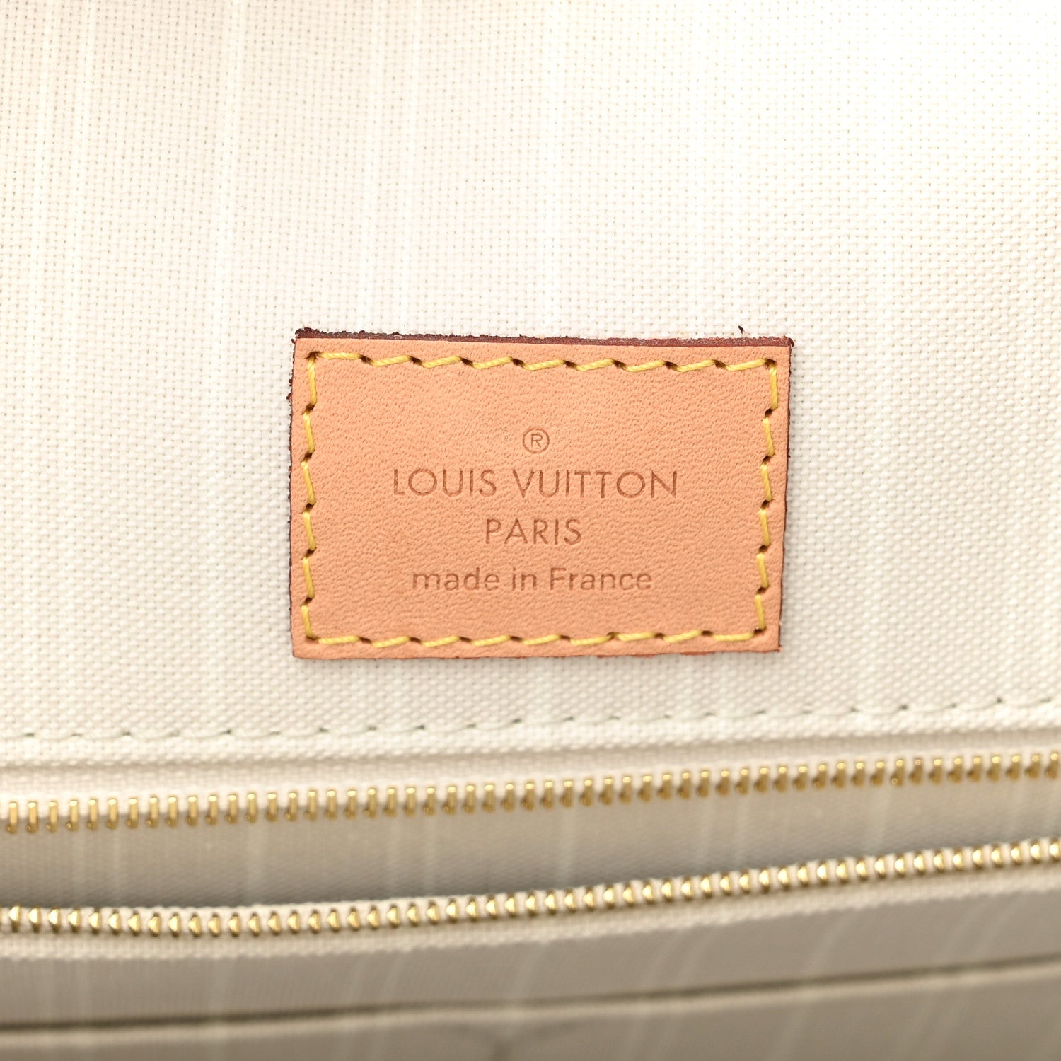 Louis Vuitton Monogram Giant By The Pool Onthego GM Brume 6 of 9