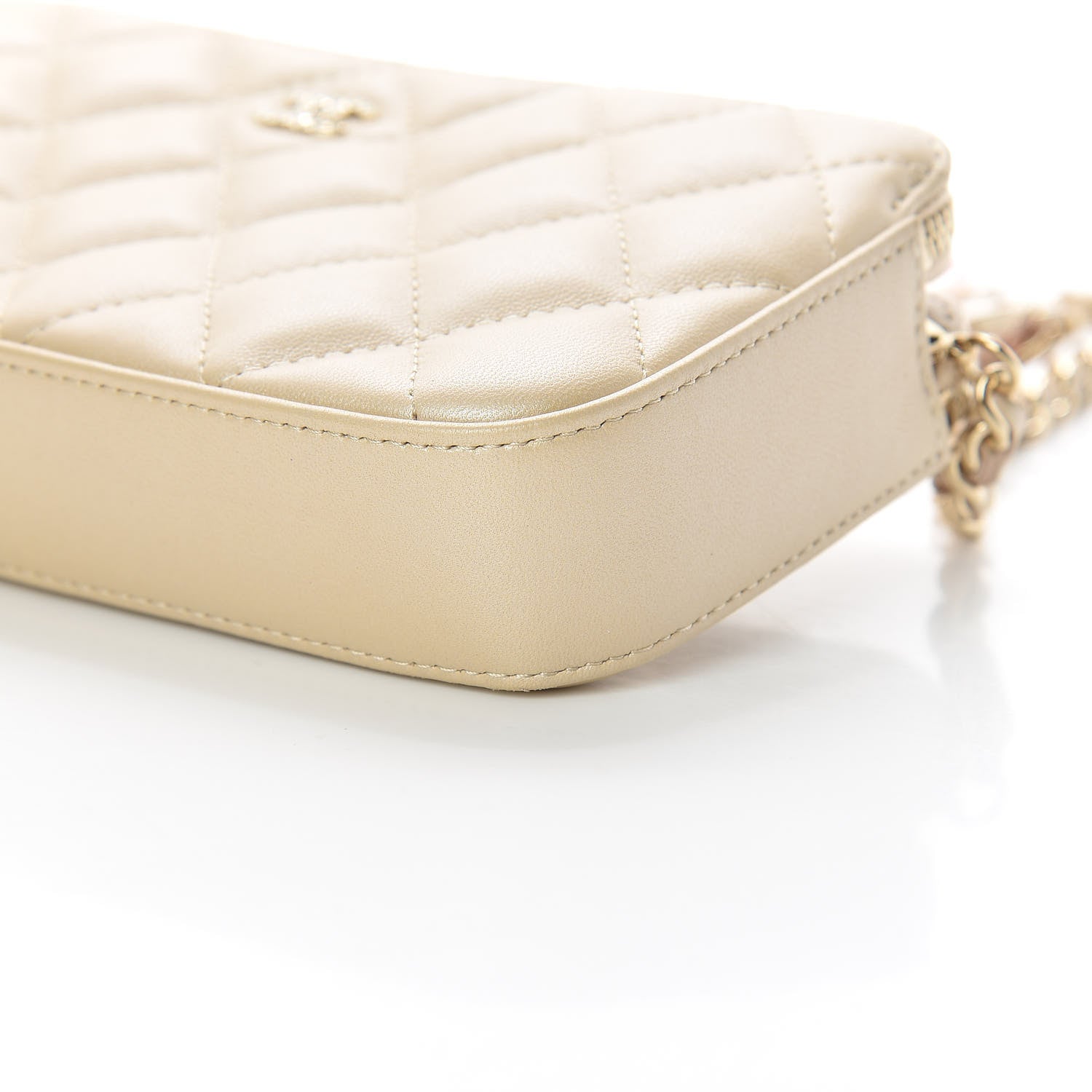 Chanel Iridescent Lambskin Quilted Pearl Clutch With Chain Beige 13 of 14