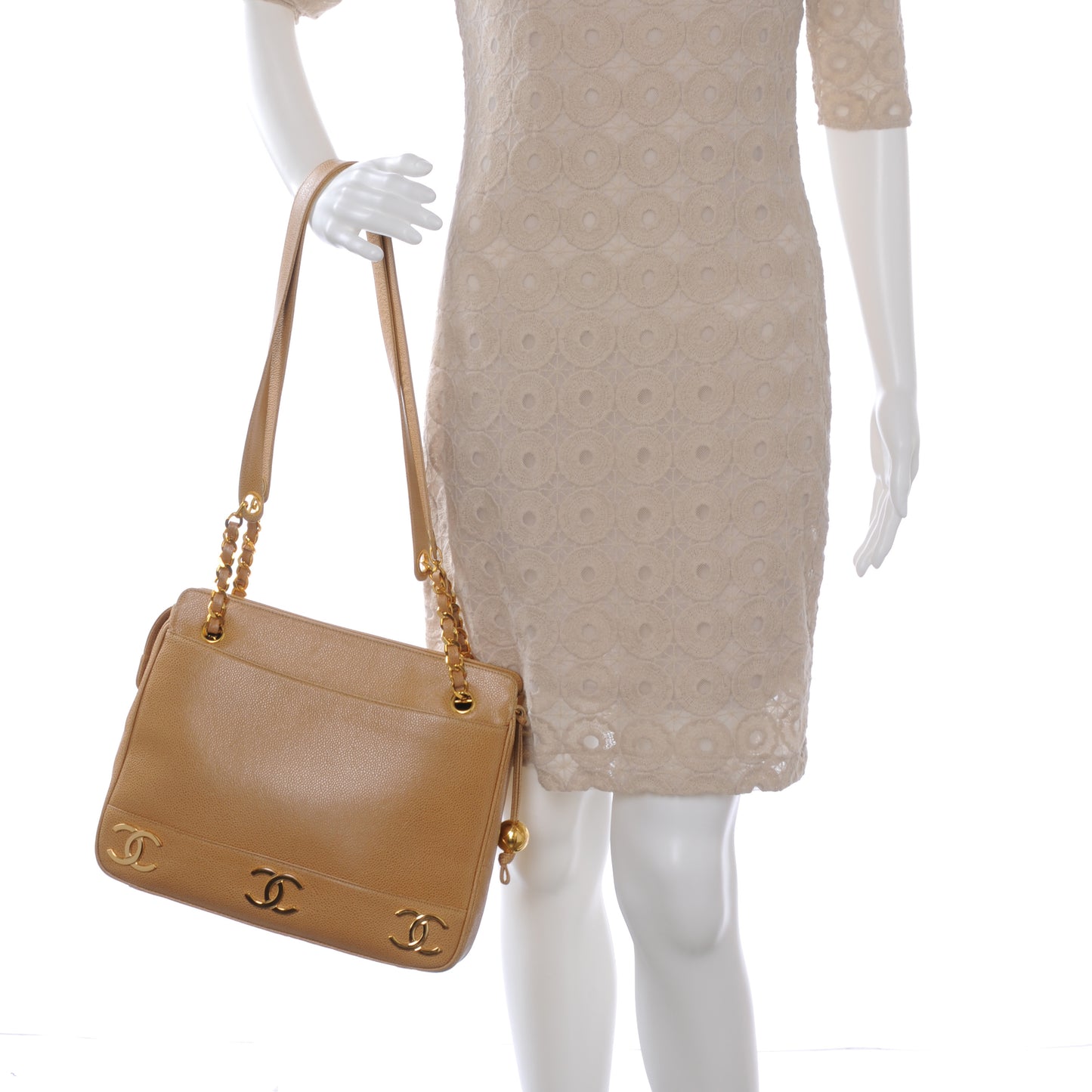 Caviar Shoulder Bag Beige