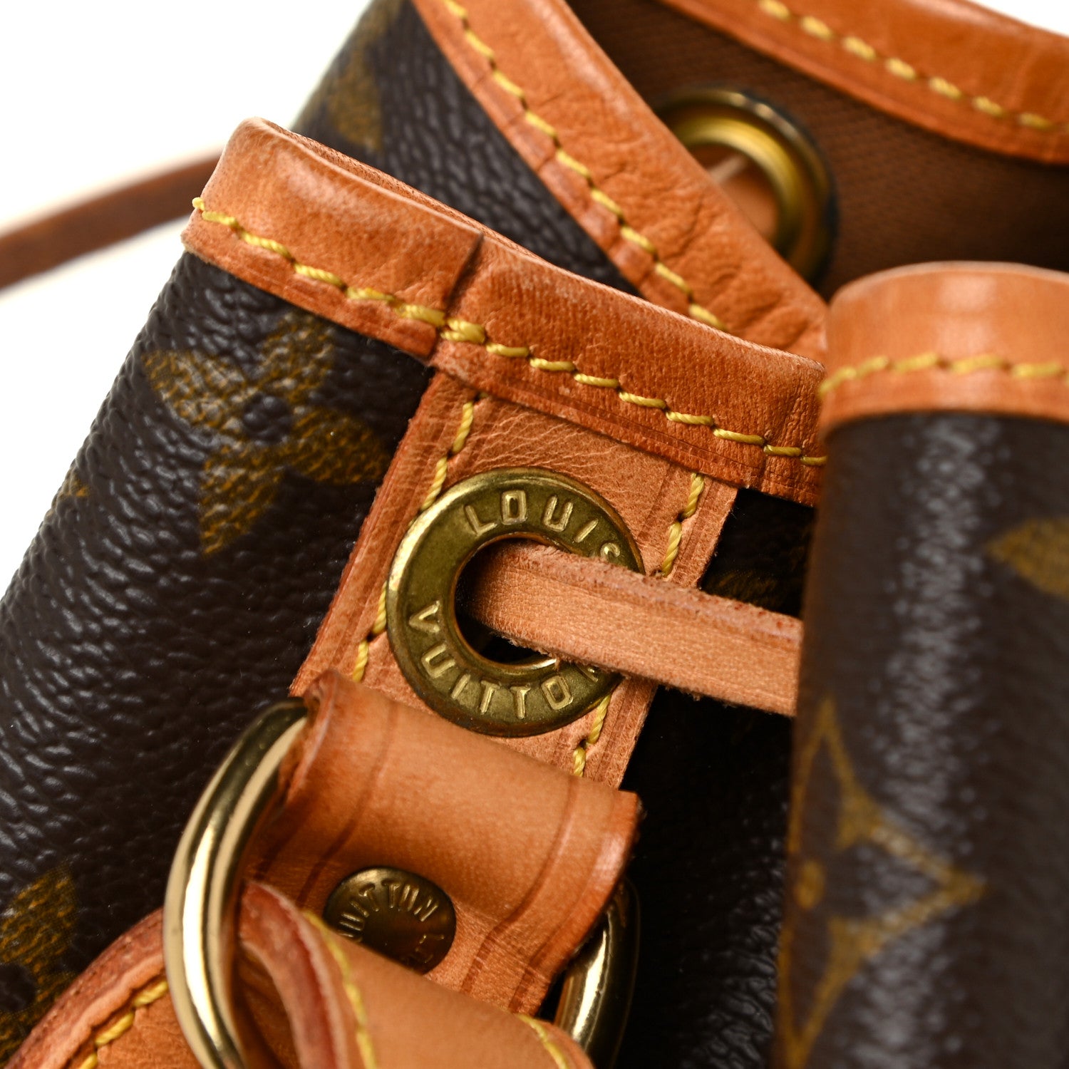 Louis Vuitton Monogram Petit Noe 19 of 20