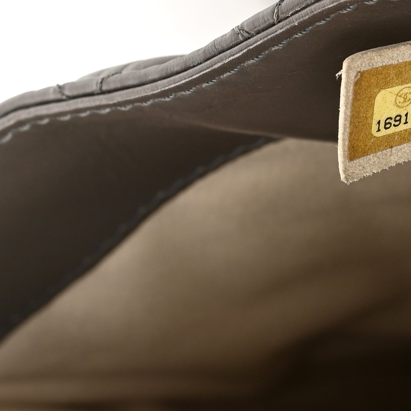Aged Calfskin Medium Lady Pearly Flap Grey