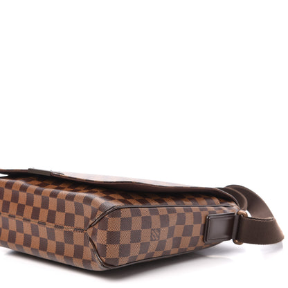 Louis Vuitton Damier Ebene District MM 8 of 9