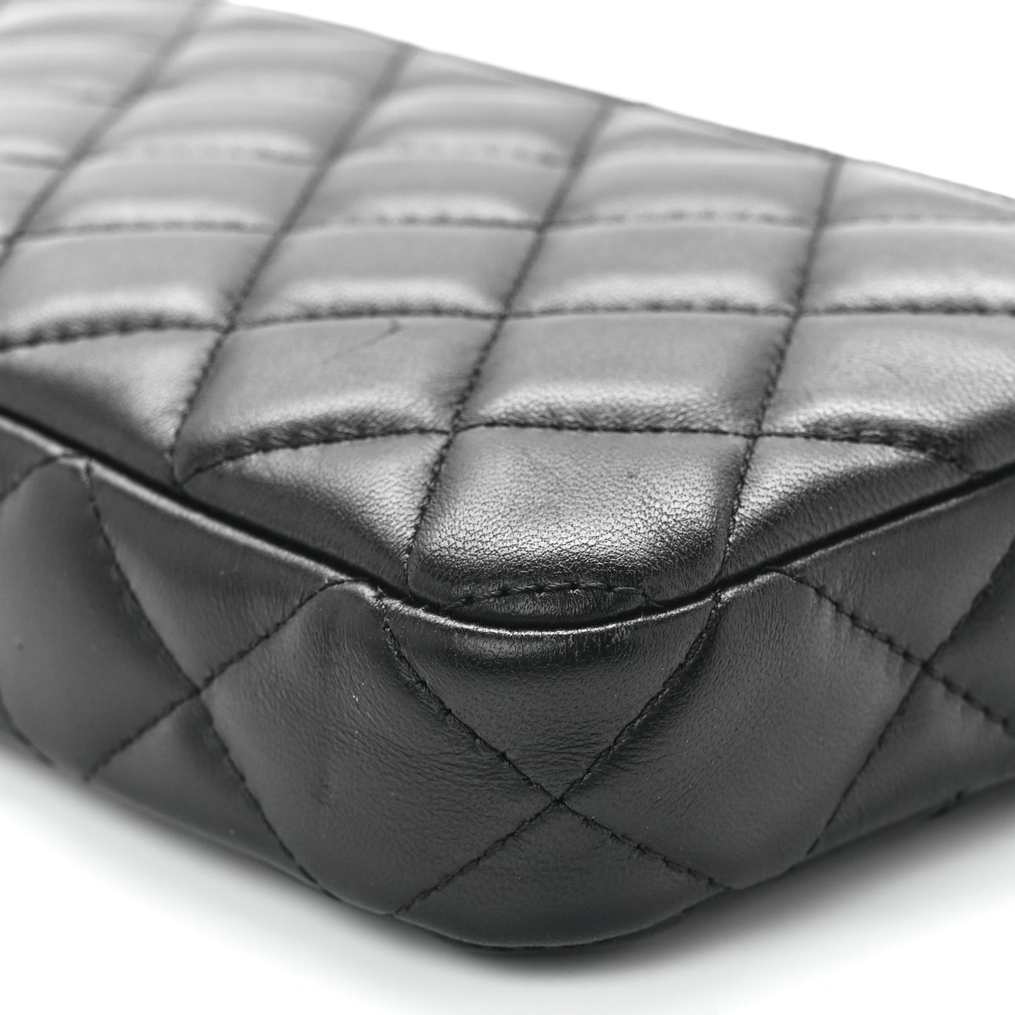 Lambskin Quilted Small Clutch With Chain Black