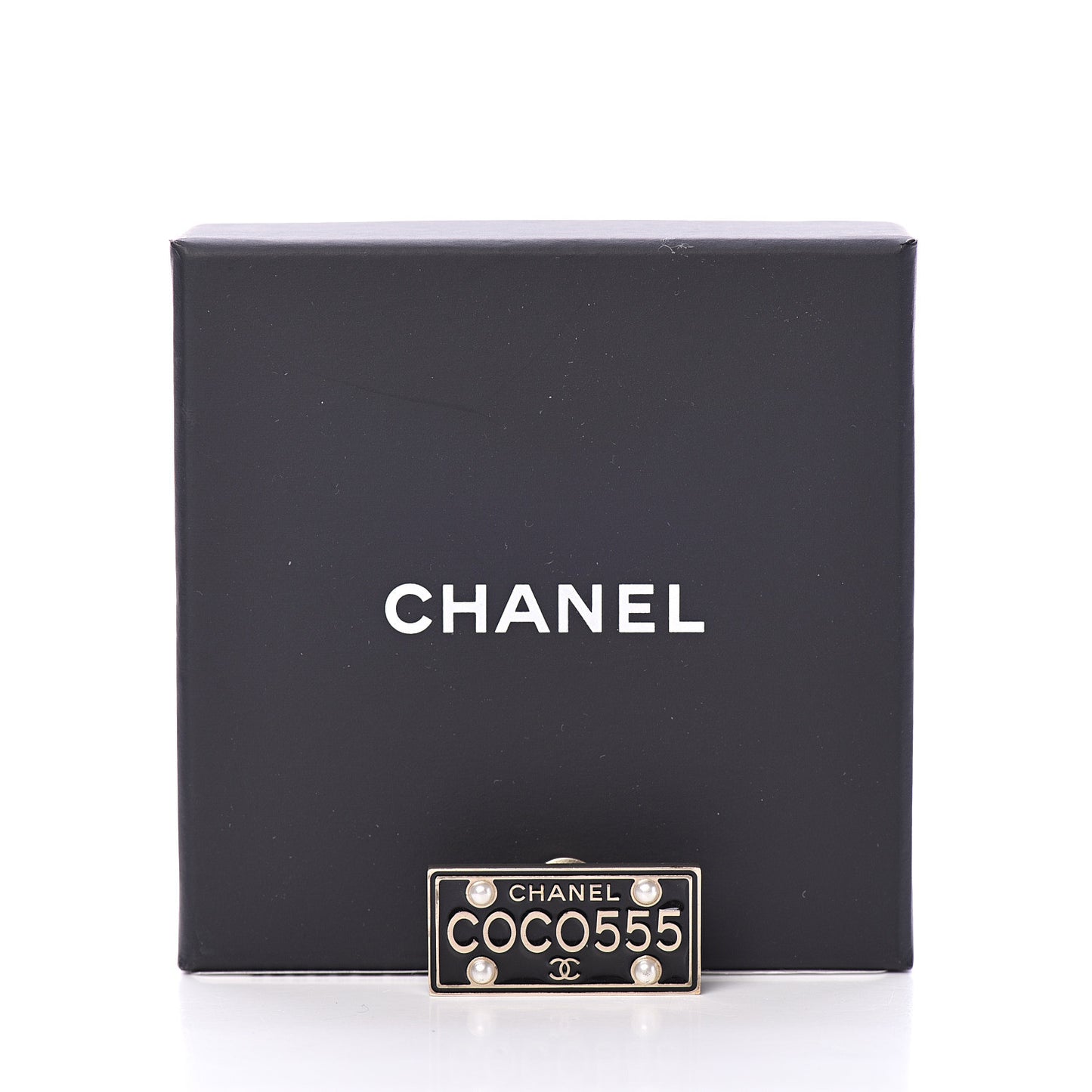 Metal Resin Pearl Coco License Plate Brooch Black Gold